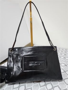 Authentic GUCCI Tomford Patent Leather Shoulder Bag Black